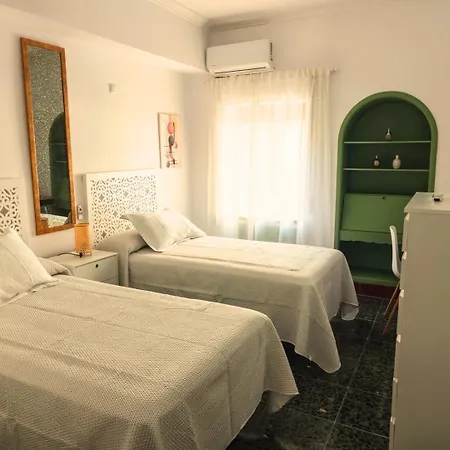 Ronda Suite, Parking Gratuito Cercano